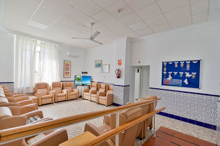 Image No.20-12 Bed Property for sale