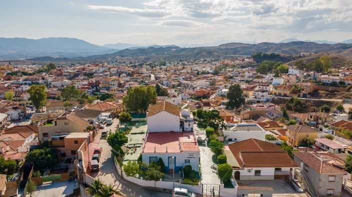 Image No.7-12 Bed Property for sale