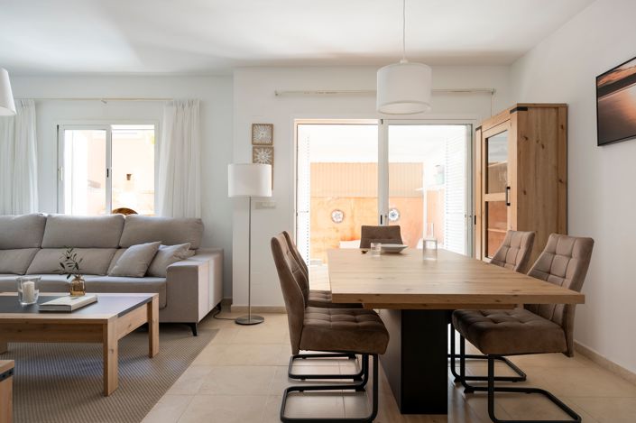 Image No.1-3 Bed House for sale