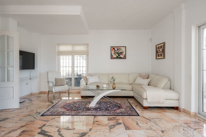 Image No.3-Villa de 5 chambres à vendre à Fuengirola