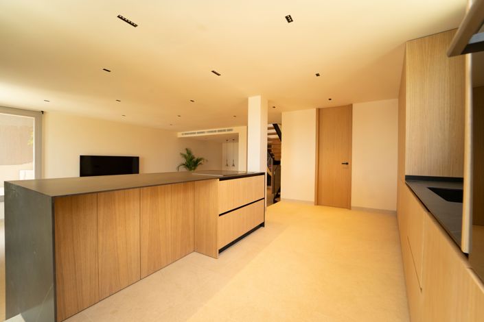 Image No.4-3 Bed House for sale