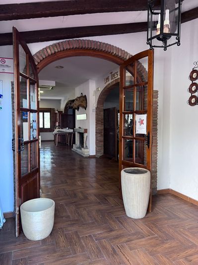 Image No.15-4 Bed Restaurant for sale