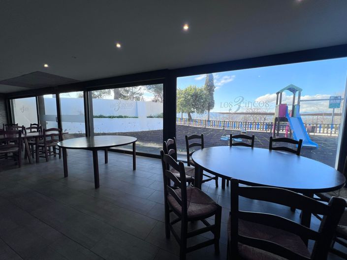 Image No.19-4 Bed Restaurant for sale