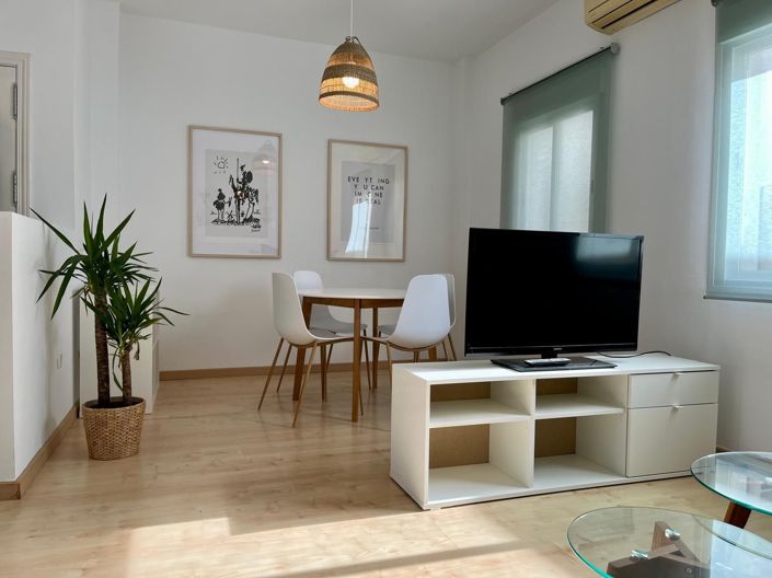 Image No.1-2 Bed House for sale