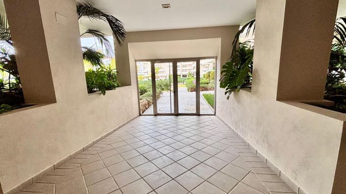 Image No.20-3 Bed Apartment for sale