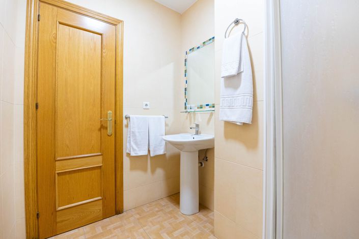 Image No.21-2 Bed Apartment for sale