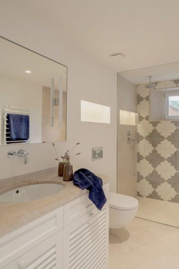 Image No.20-4 Bed House for sale