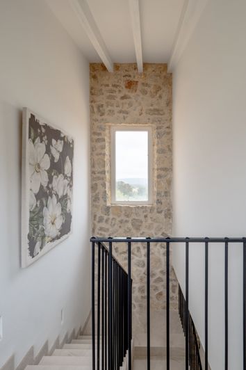 Image No.24-4 Bed House for sale