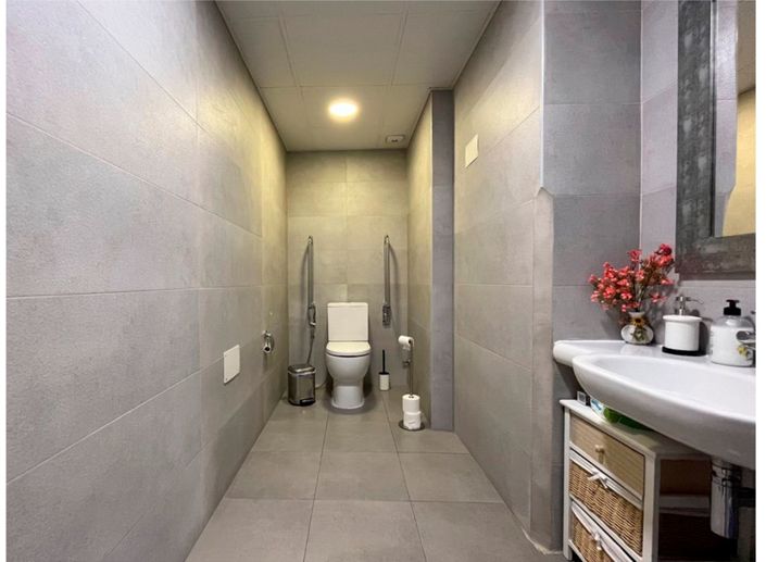 Image No.11-Commercial for sale