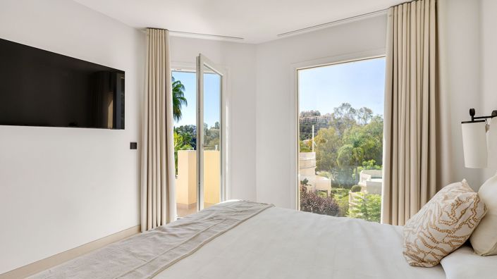 Image No.15-3 Bed Townhouse for sale