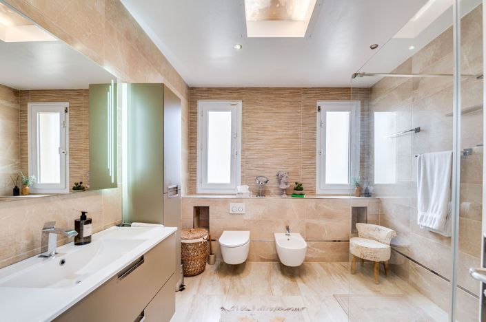 Image No.30-5 Bed Villa for sale