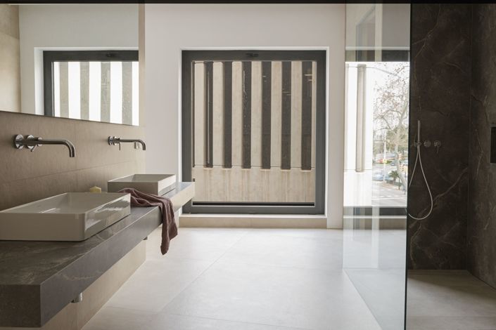 Image No.24-3 Bed Apartment for sale