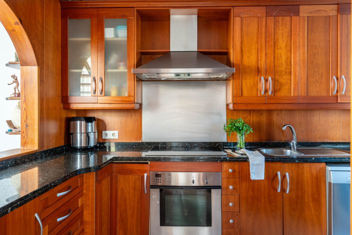 Image No.10-3 Bed House for sale