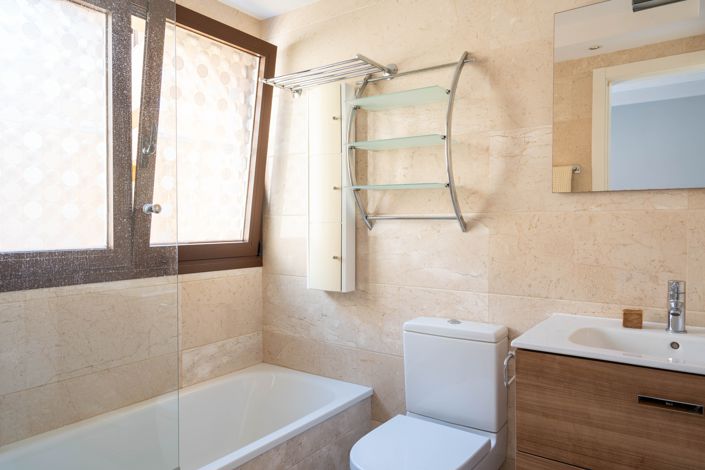 Image No.23-2 Bed Apartment for sale