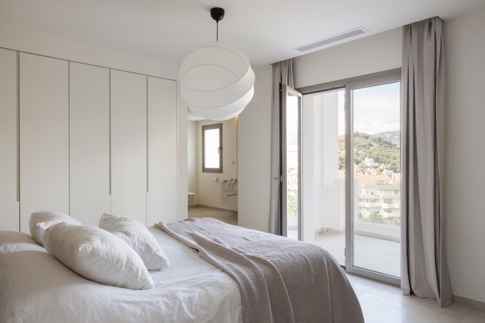 Image No.20-2 Bed Apartment for sale