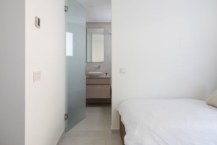 Image No.26-2 Bed Apartment for sale