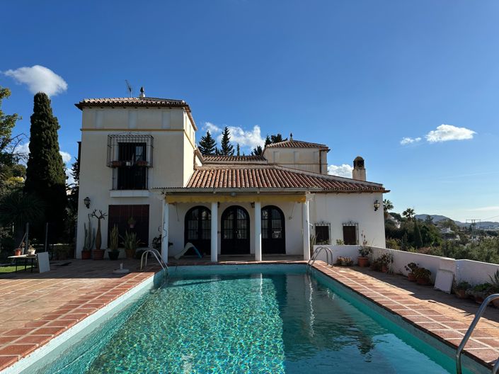 Image No.1-5 Bed Villa for sale