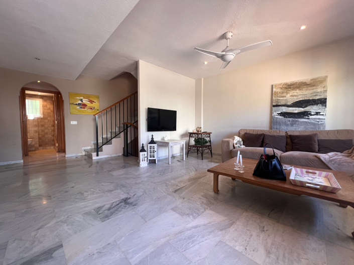 Image No.1-3 Bed Townhouse for sale