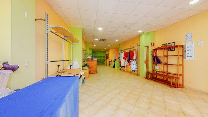 Image No.2-1 Bed Commercial for sale