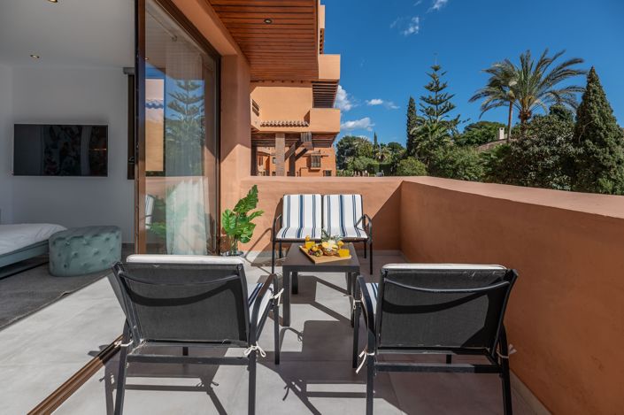 Image No.12-5 Bed Apartment for sale