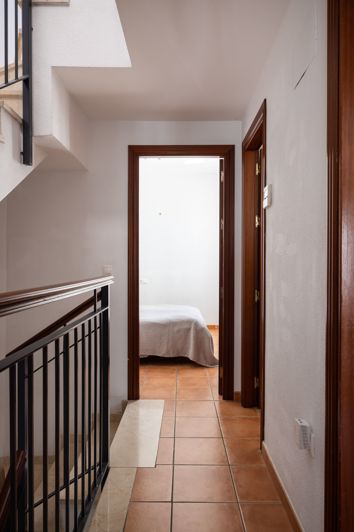 Image No.14-4 Bed Townhouse for sale