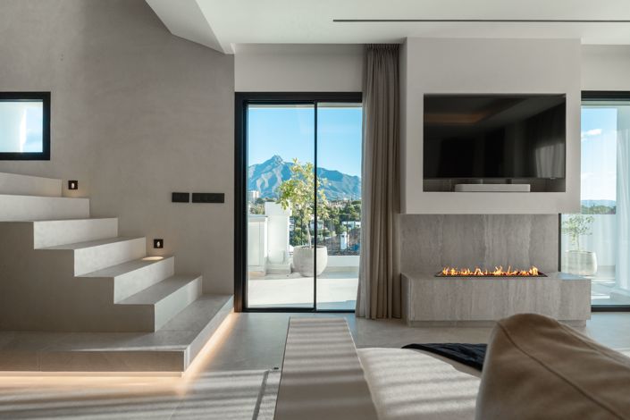 Image No.1-3 Bed Penthouse for sale