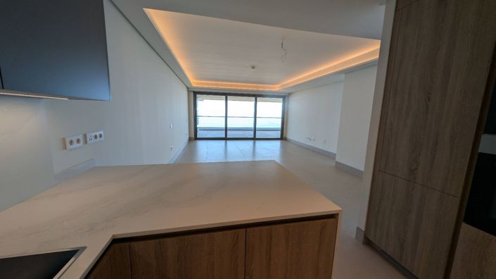 Image No.10-3 Bed Apartment for sale