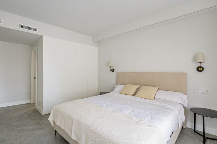 Image No.10-3 Bed Apartment for sale