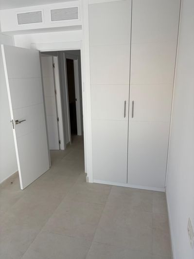 Image No.18-3 Bed Townhouse for sale