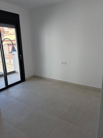 Image No.20-3 Bed Townhouse for sale