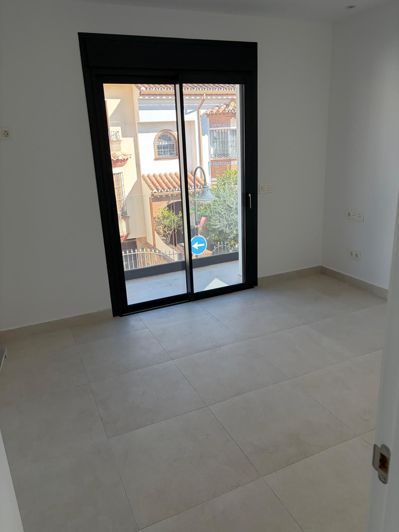 Image No.6-3 Bed Townhouse for sale