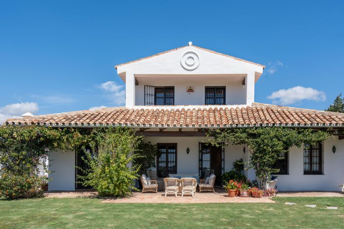 Image No.1-4 Bed Villa for sale