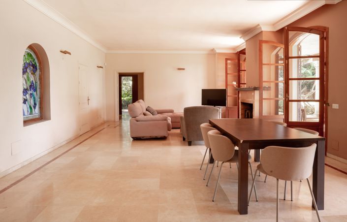 Image No.25-5 Bed House for sale