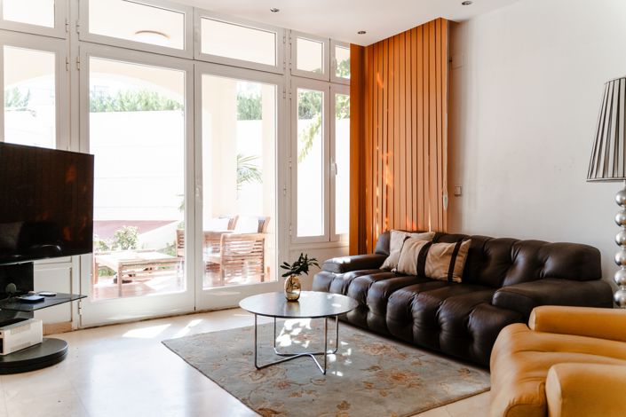 Image No.1-3 Bed House for sale