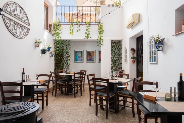 Image No.1-10 Bed Hotel for sale