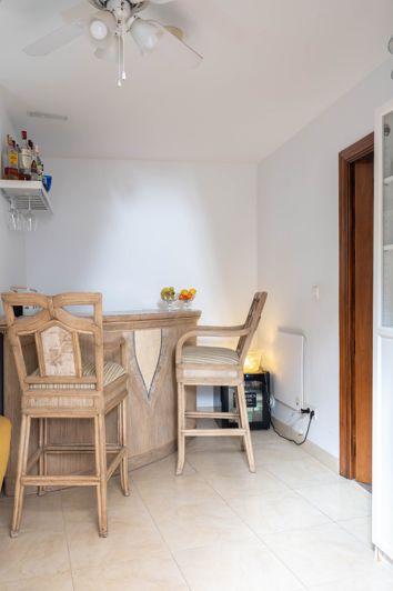 Image No.11-10 Bed Hotel for sale