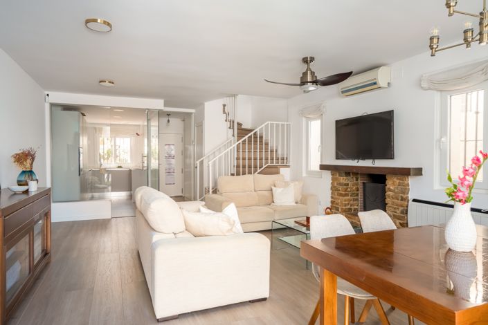 Image No.1-2 Bed Townhouse for sale