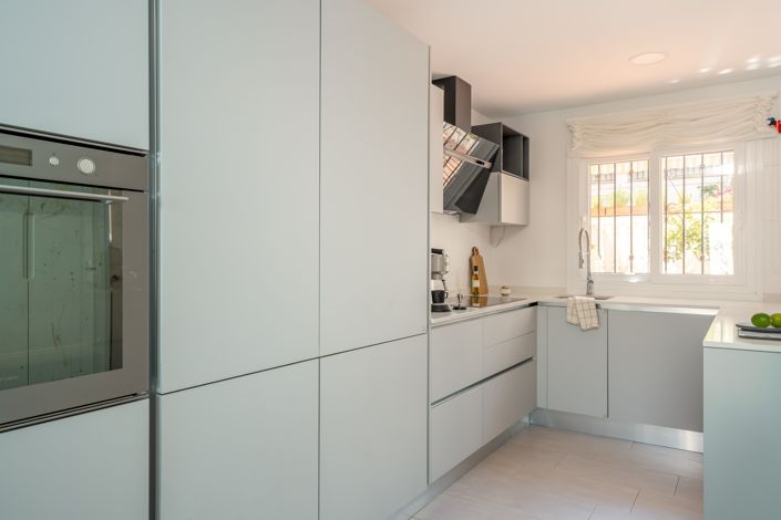 Image No.1-2 Bed Townhouse for sale