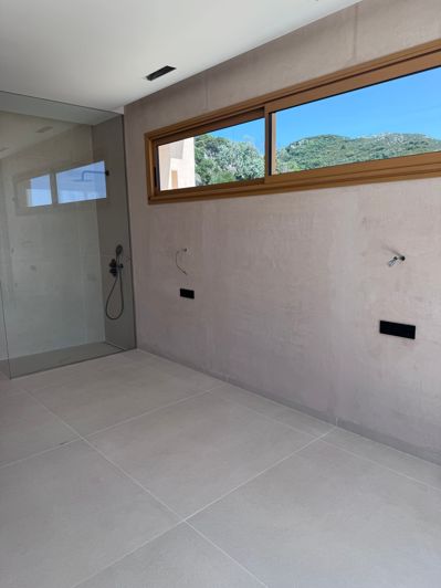 Image No.17-5 Bed Villa for sale