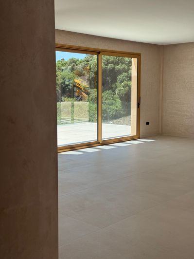 Image No.20-5 Bed Villa for sale