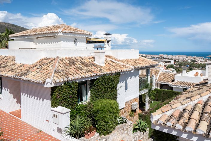 Image No.1-3 Bed House for sale