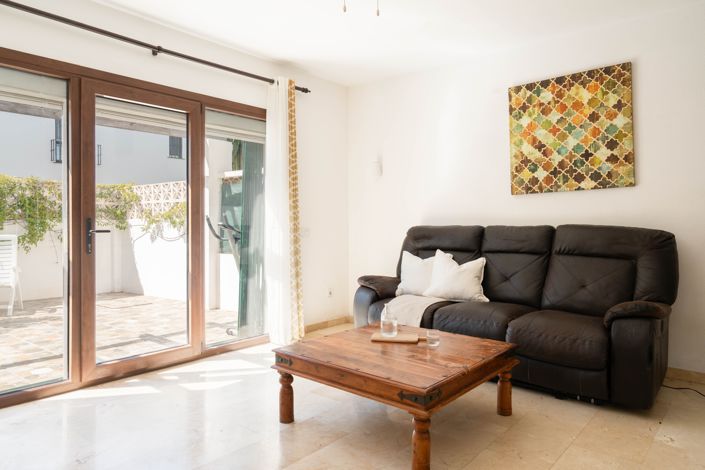 Image No.1-3 Bed Townhouse for sale