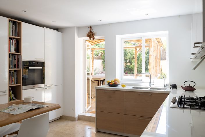 Image No.1-4 Bed Apartment for sale