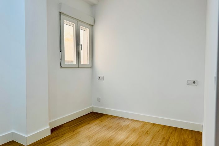 Image No.12-3 Bed Apartment for sale