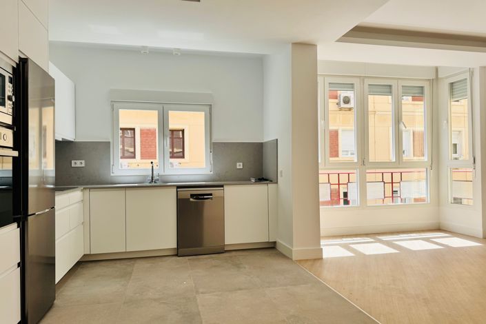 Image No.6-3 Bed Apartment for sale