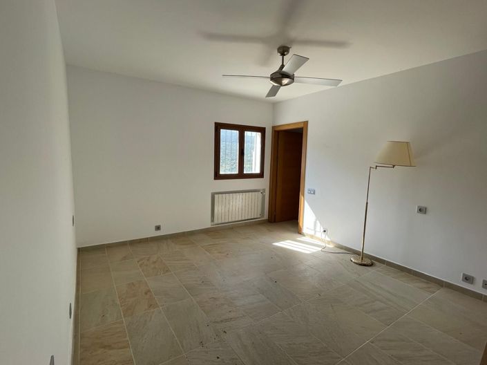 Image No.18-3 Bed Finca for sale