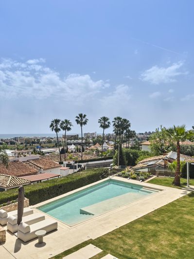 Image No.10-5 Bed Villa for sale