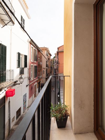 Image No.20-2 Bed Apartment for sale