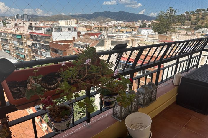 Image No.22-5 Bed Apartment for sale