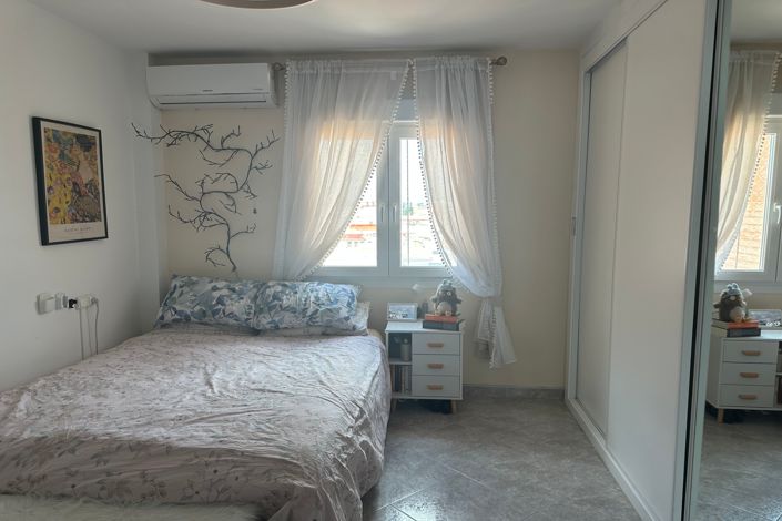 Image No.6-5 Bed Apartment for sale